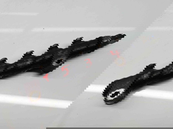 Rampa injectoare Ford Focus 2 Combi (DA) [Fabri 2004-2012] 9654592680 1.6 TDCi G8DB 80KW / 109CP