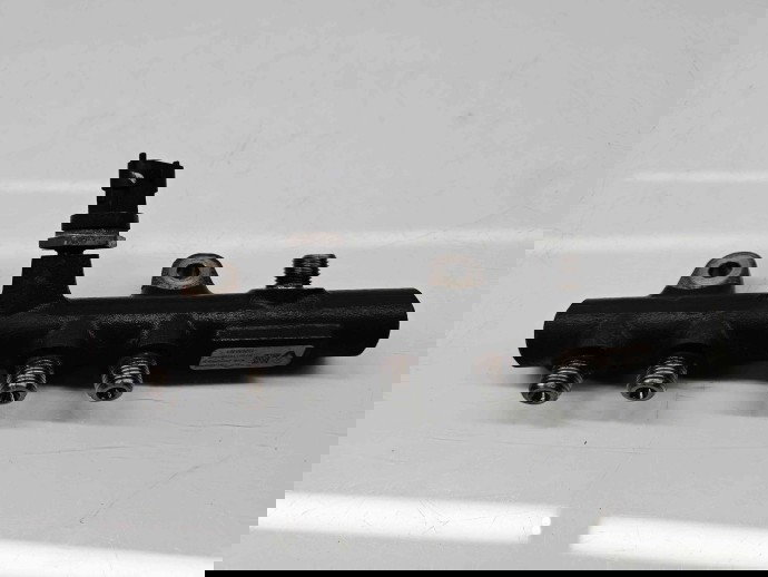 Rampa injectoare Renault Captur (J87) [Fabr 2013-2017] 175215346R 1.5 dCi K9K608 66KW / 90CP