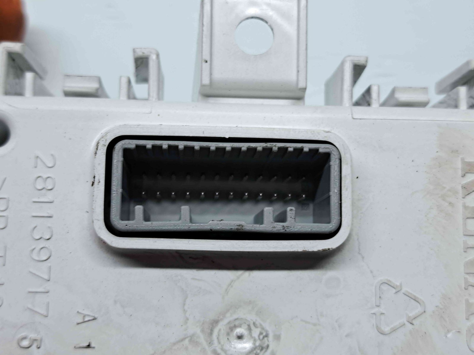 Modul confort Renault Captur (J87) [Fabr 2013-2017] 283468105R - imagine 2