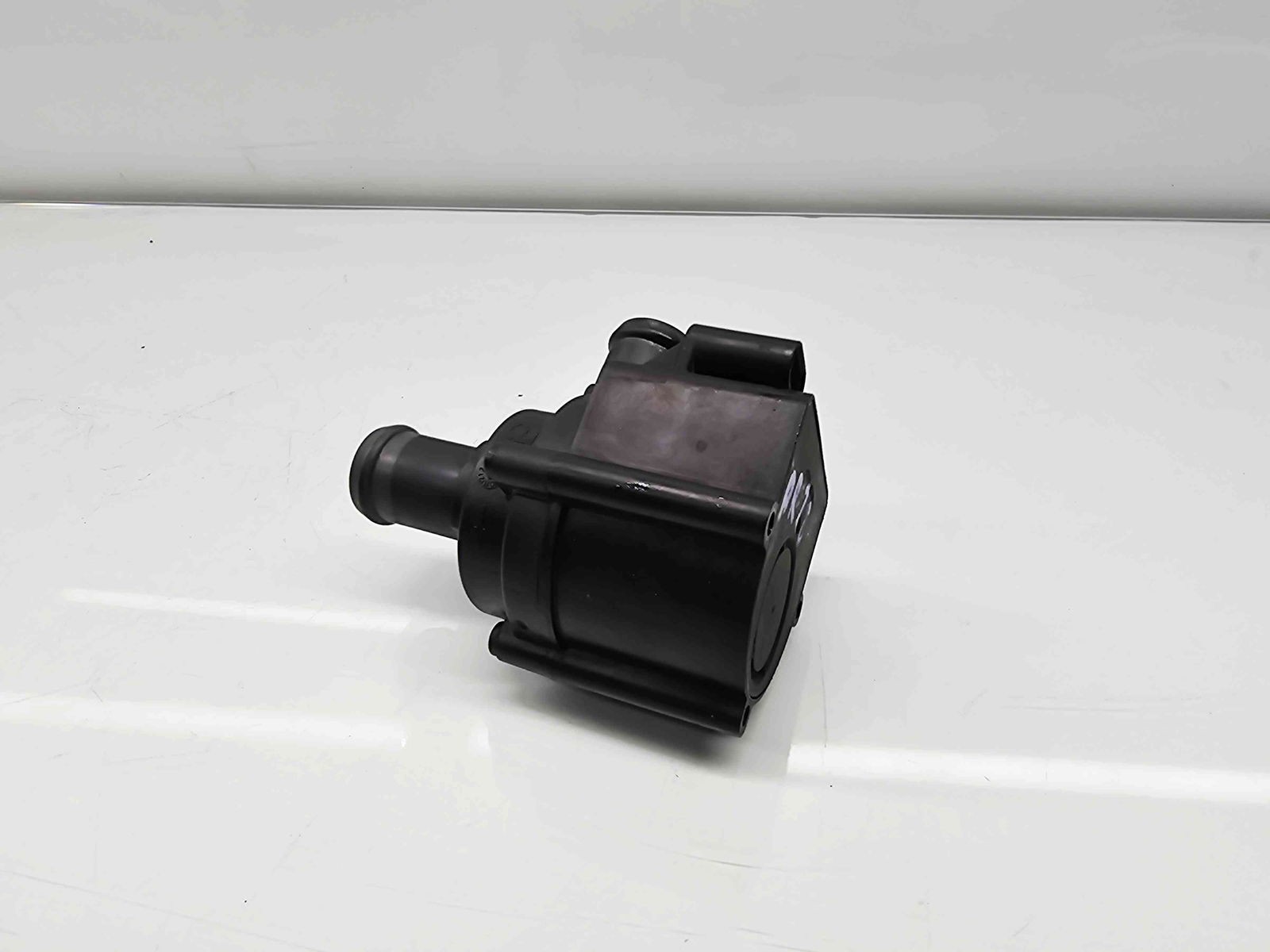 Pompa recirculare apa Skoda Octavia 3 (5E3) [Fabr 2012-2020] 5Q0965561B 2.0 TDI DFCA 140KW / 190CP - imagine 3