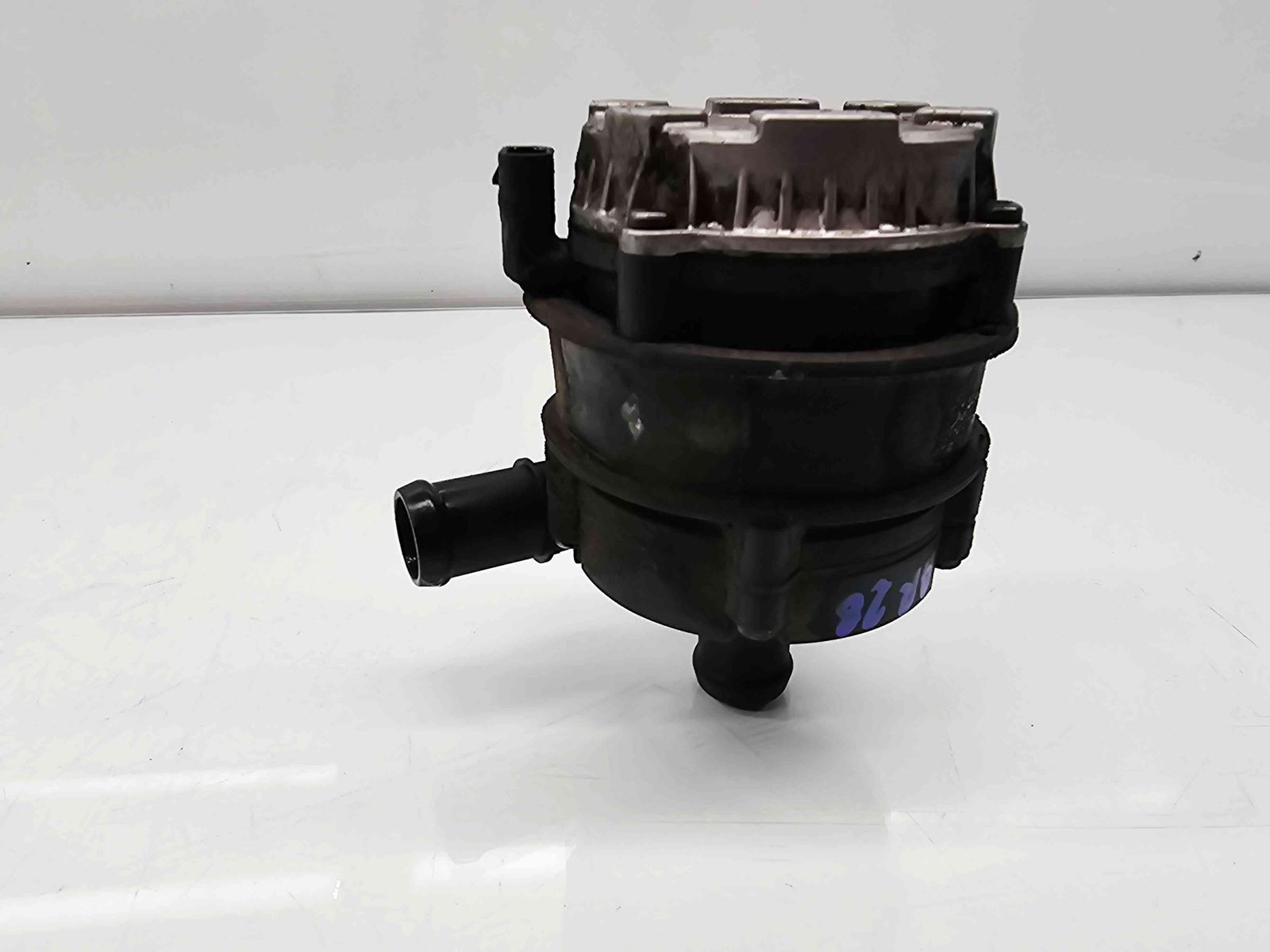 Pompa recirculare apa AUDI A4 (8W2, B9) [Fabr 2015-prezent] 04L965567A 2.0 TDI DFCA 140KW / 190CP - imagine 3