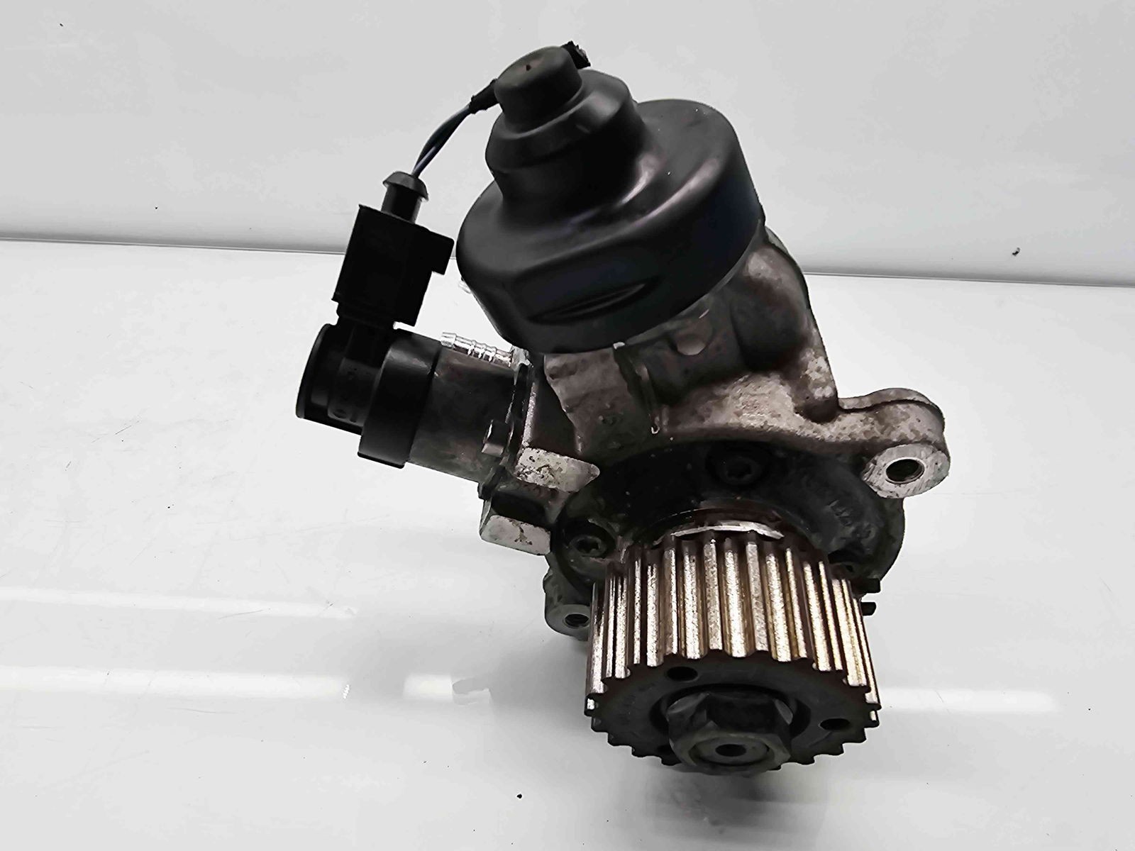 Pompa inalta presiune Volkswagen Tiguan II (5N) [Fabr 2016-2018] 04L130755E 2.0 TDI DFCA 140KW / 190CP - imagine 4