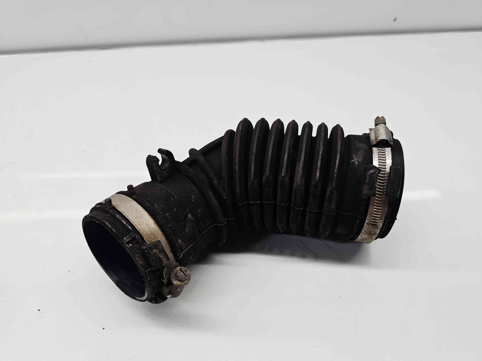 Tub admisie aer Renault Captur (J87) [Fabr 2013-2017] 165758885R 1.5 dCi K9K608 66KW / 90CP - imagine 4