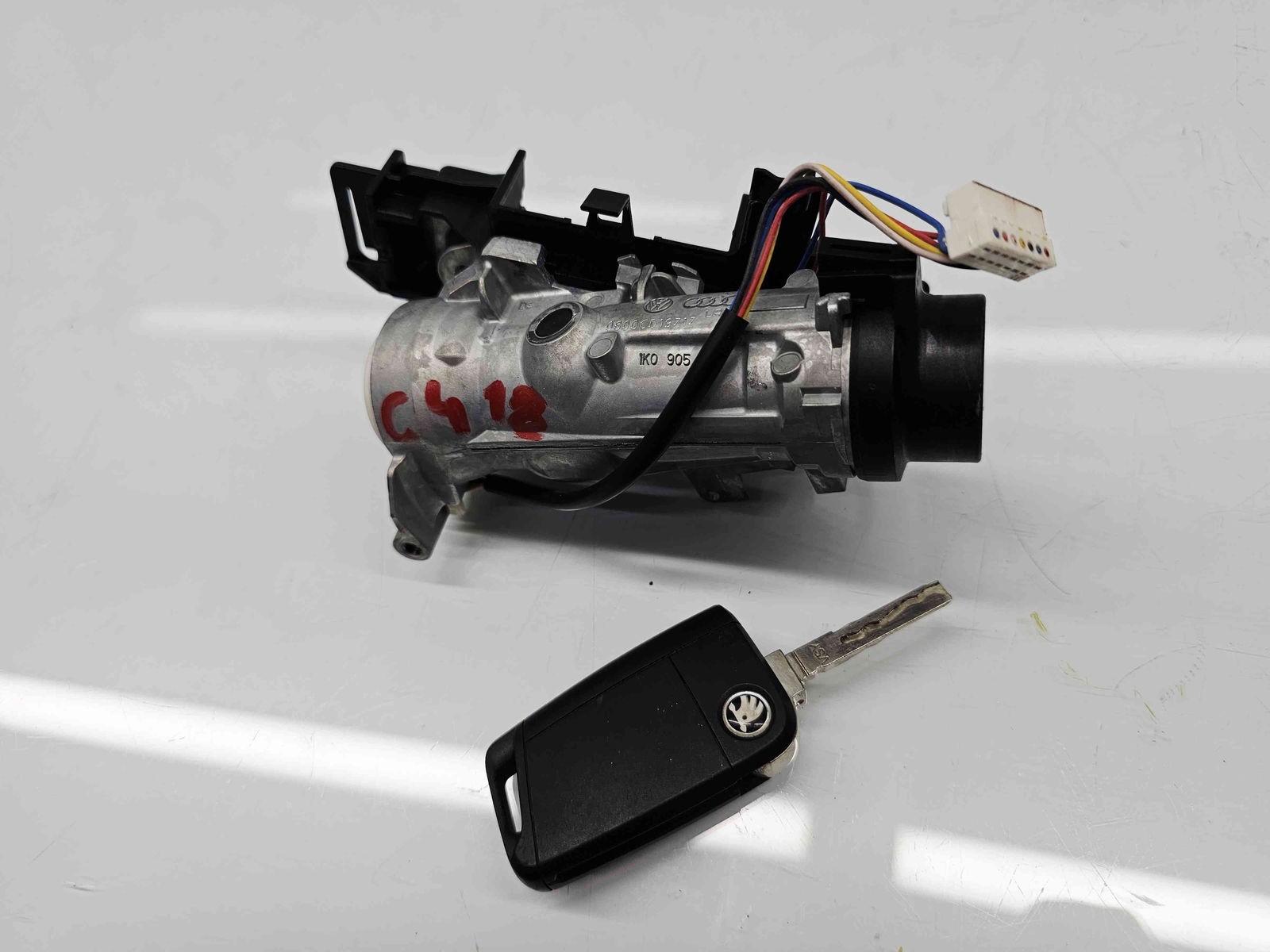 Contact cu cheie Seat Leon (5F1) [Fabr 2012-2018] 1K0905851 1.6 TDI DCZA88KW / 120CP - imagine 2