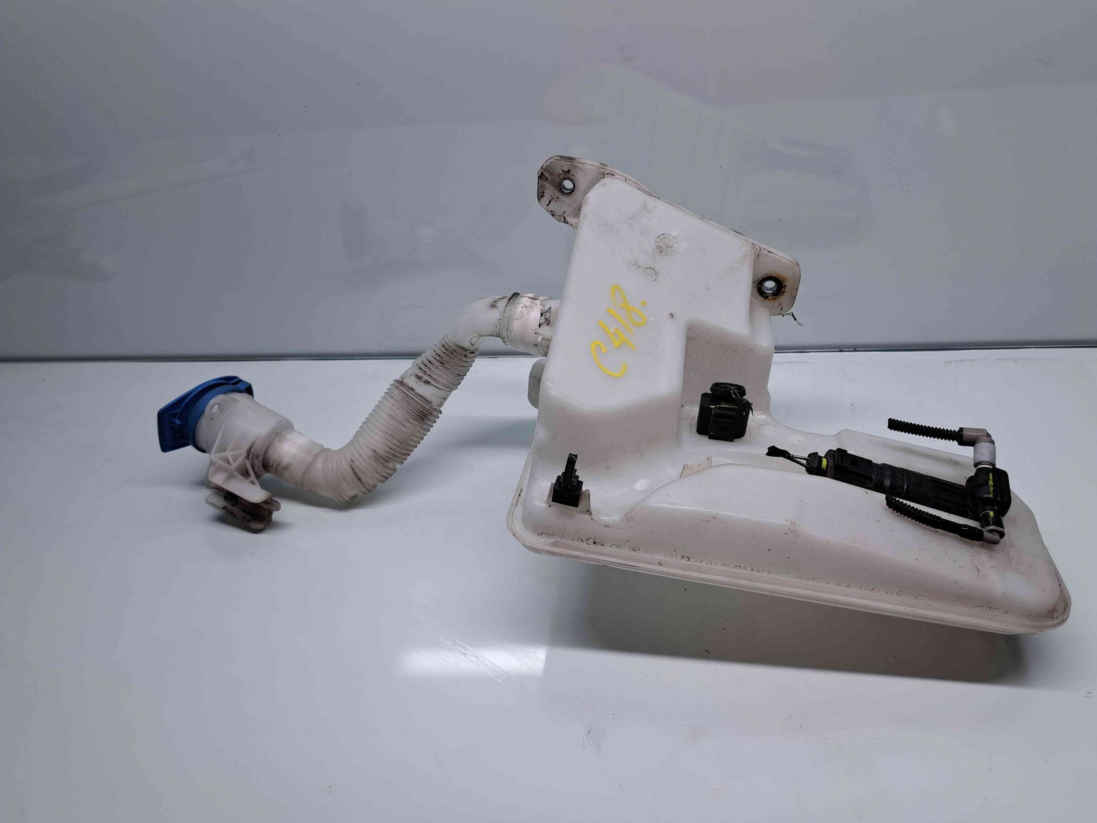 Vas lichid parbriz Seat Leon (5F1) [Fabr 2012-2018] 5Q0955448 - imagine 3