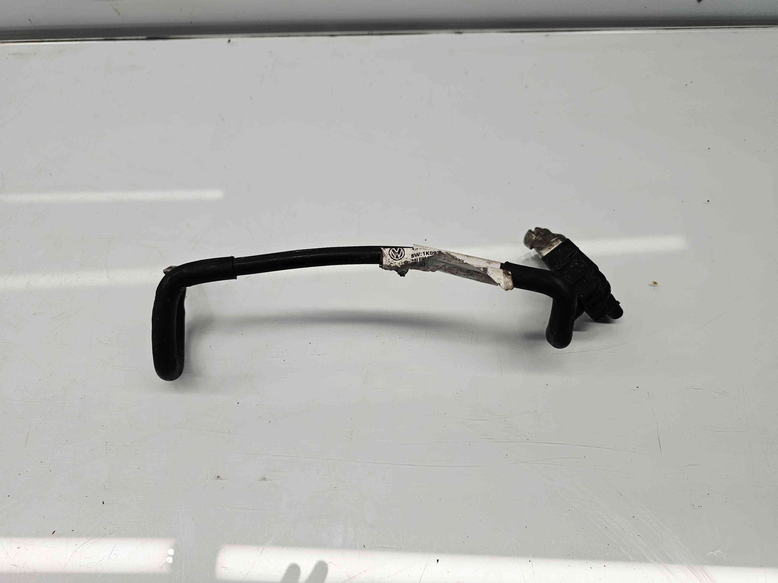 Borna baterie (-) AudiA3 Sportback (8PA) [Fabr 2004-2013] Facelift 1K0915181E - imagine 1