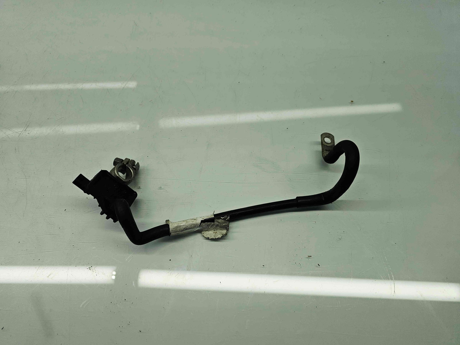 Borna baterie (-) AudiA3 Sportback (8PA) [Fabr 2004-2013] Facelift 1K0915181E - imagine 4