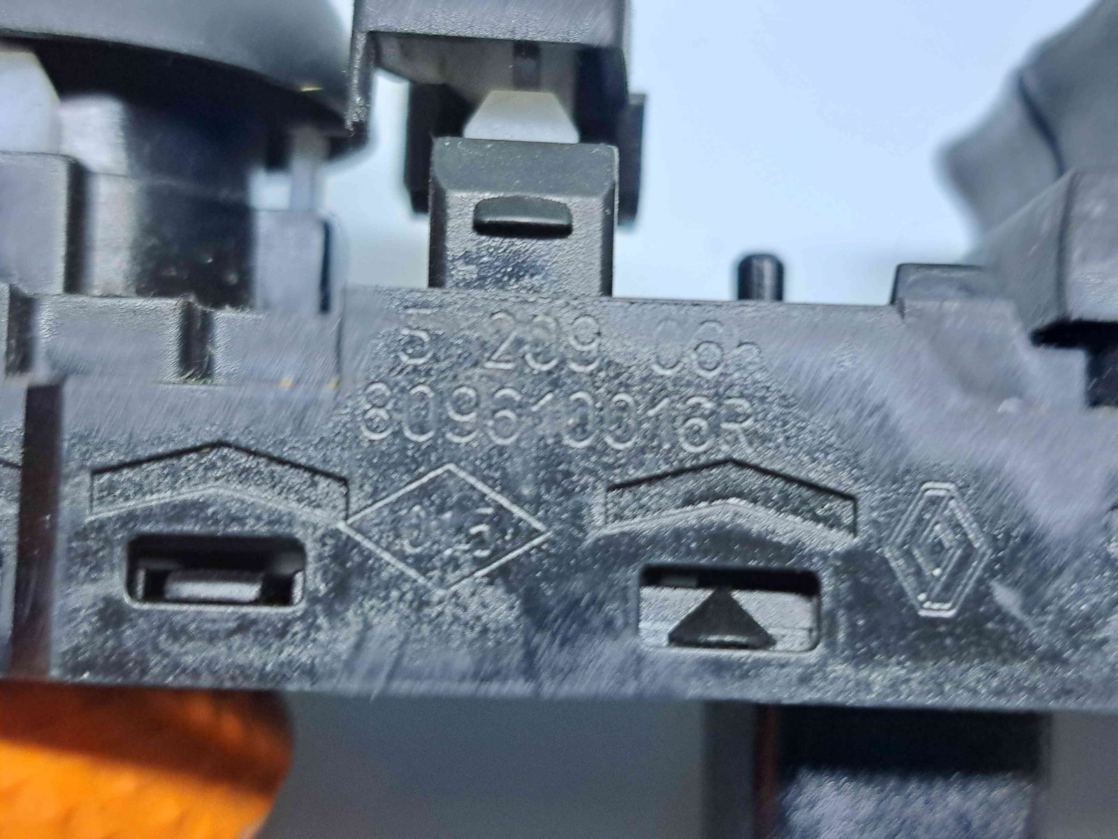 Butoane comanda geamuri sofer Renault Megane 3 [Fabr 2008-2015] Facelift 809610016R - imagine 5