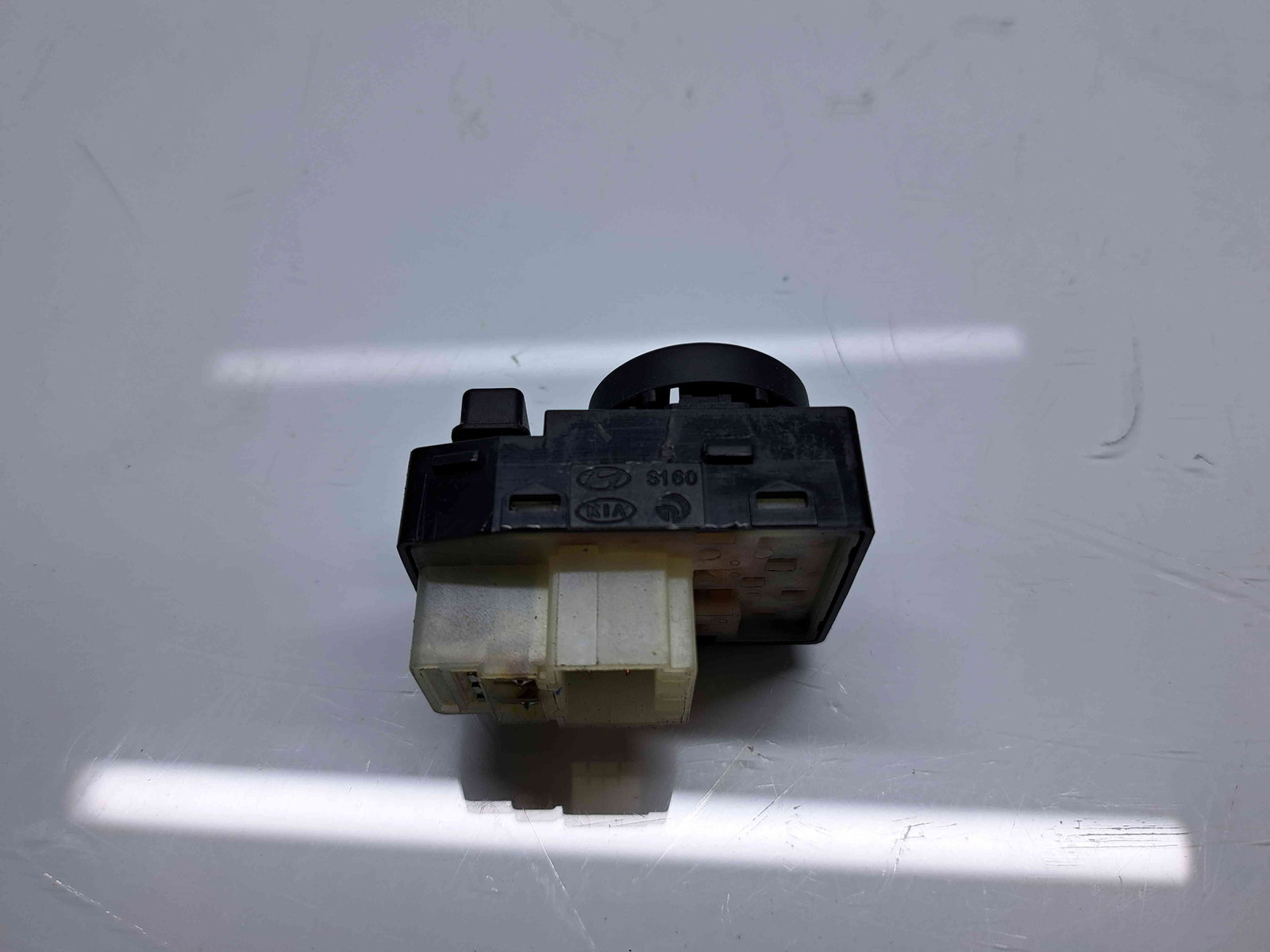 Buton reglaj oglinzi Kia Sorento 2 [Fabr 2009-2015] 202008898 - imagine 2