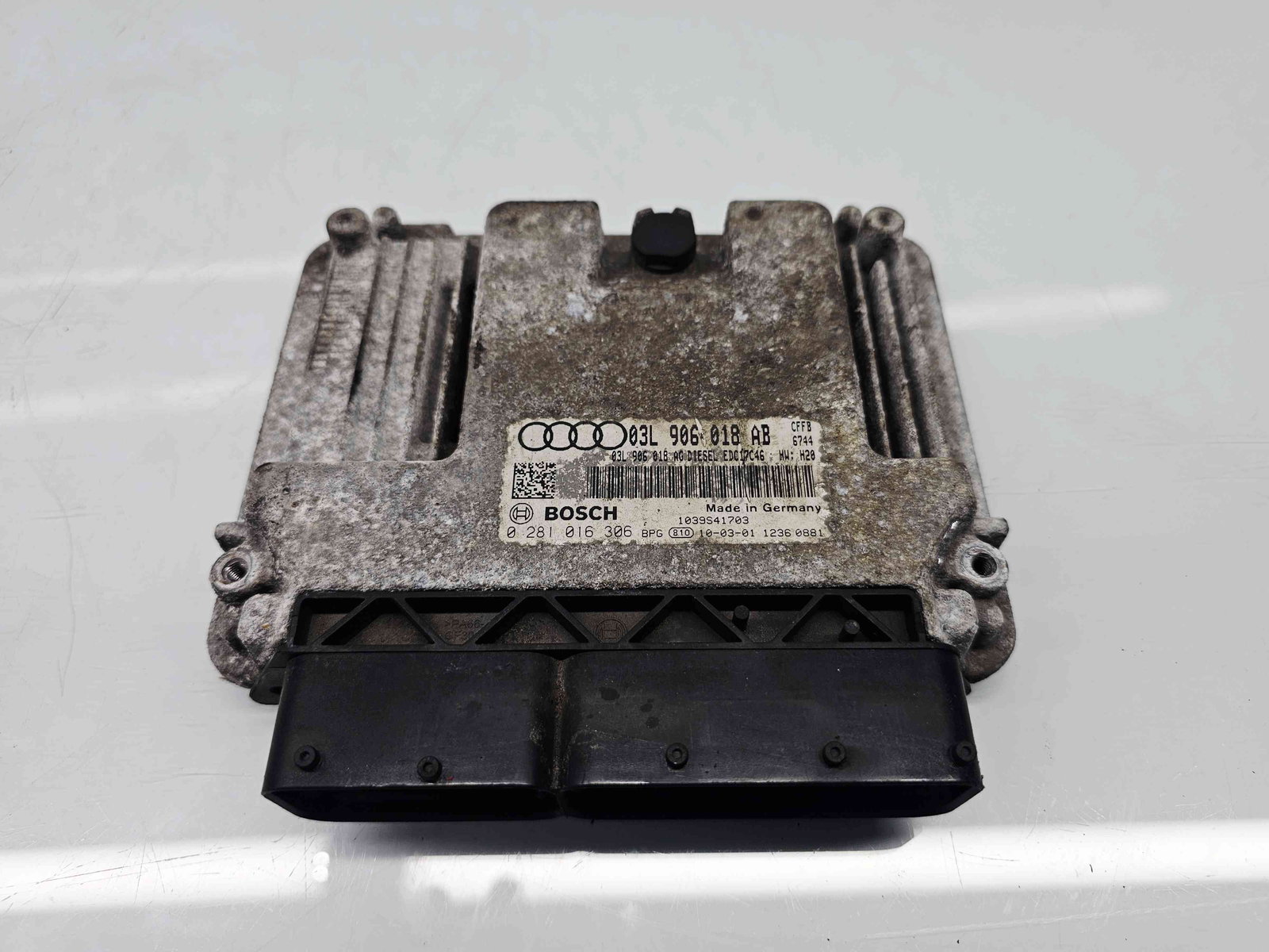Calculator motor ECU Audi A3 Sportback (8PA) [Fabr 2004-2013] Facelift 03L906018AB 2.0 TDI CFFB 103KW / 140CP - imagine 1