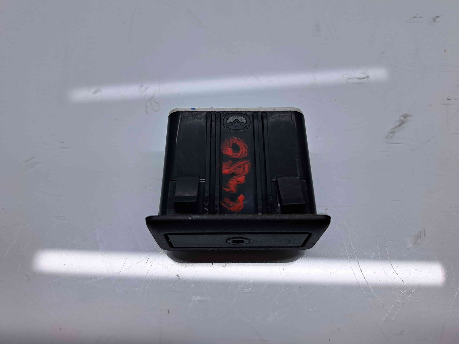 Conector auxiliar USB MAZDA 3 II Hatchback Facelift [Fabr 2011-2013] TD7466DFX-5717 - imagine 3