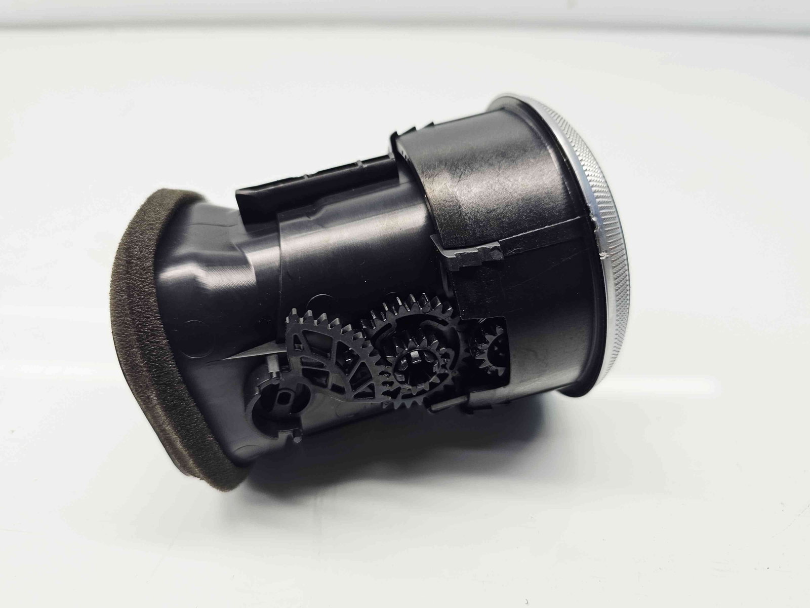 Grila aerisire centrala Audi A3 Sportback (8PA) [Fabr 2004-2013] Facelift 8P0820901C - imagine 5