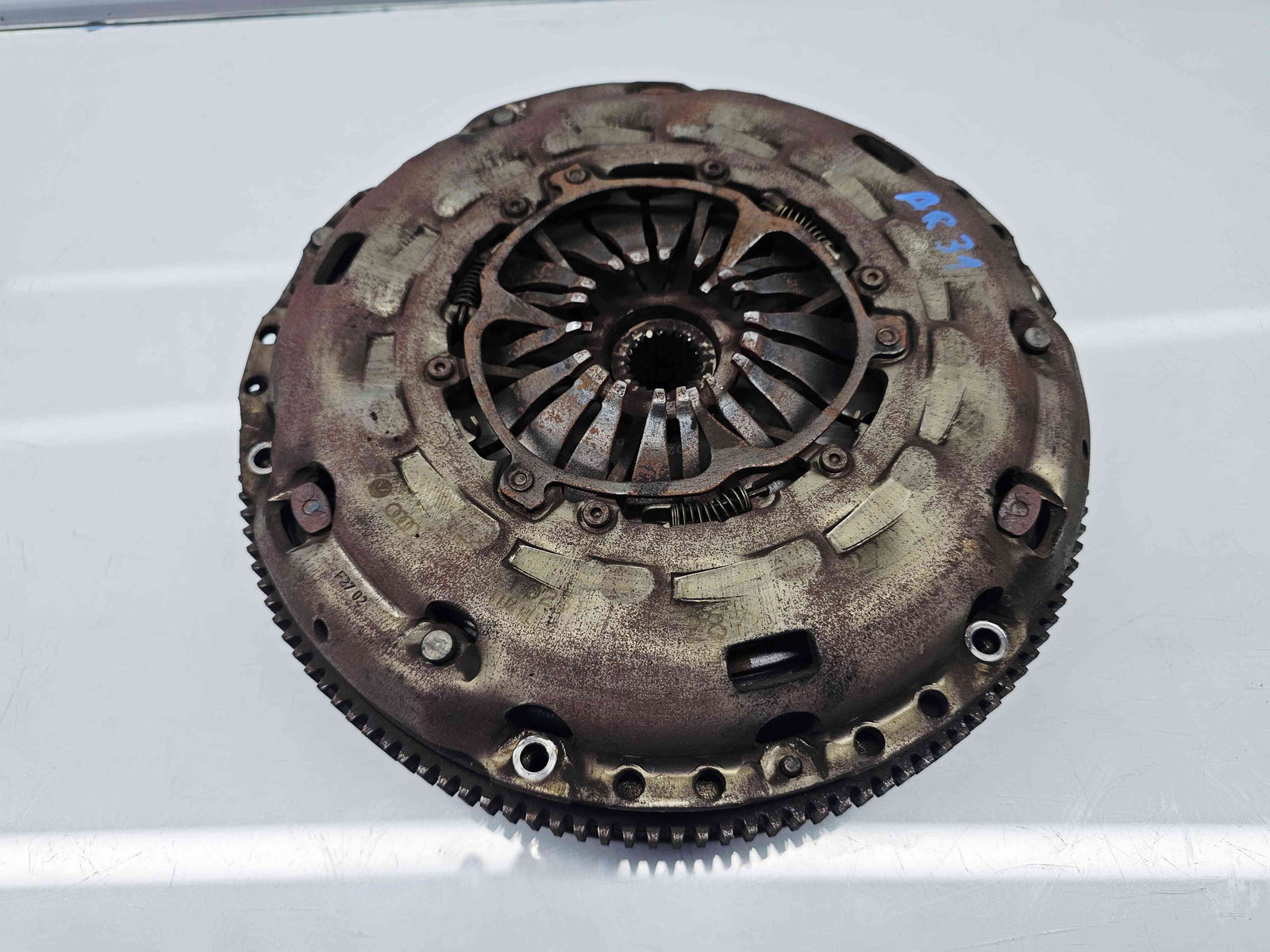 Kit ambreiaj volanta masa dubla Audi A3 Sportback (8PA) [Fabr 2004-2013] Facelift 2.0 TDI CFFBOEM 103KW / 140CP - imagine 2