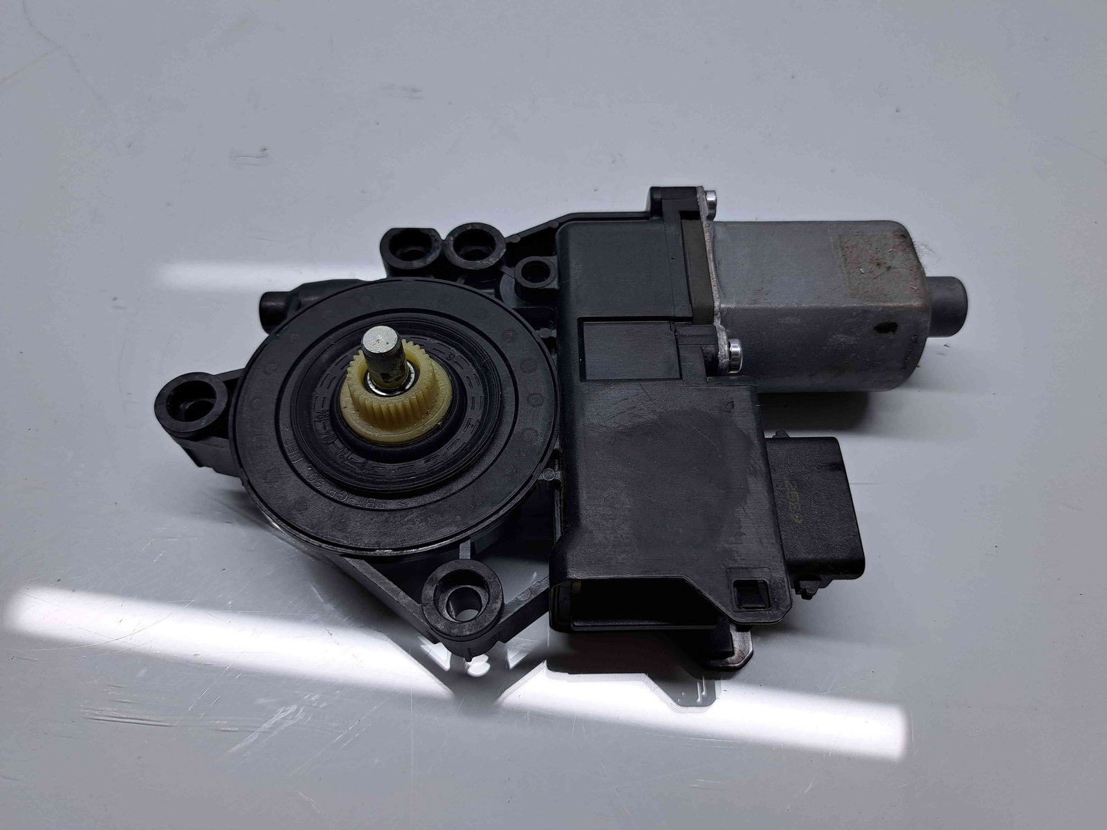 Motoras geam dreapta fata Kia Sorento 2 [Fabr 2009-2015] 8246-2P010 - imagine 3