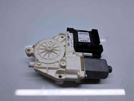 Motoras geam dreapta fata Audi A3 Sportback (8PA) [Fabr 2004-2013] Facelift 8P0059801M