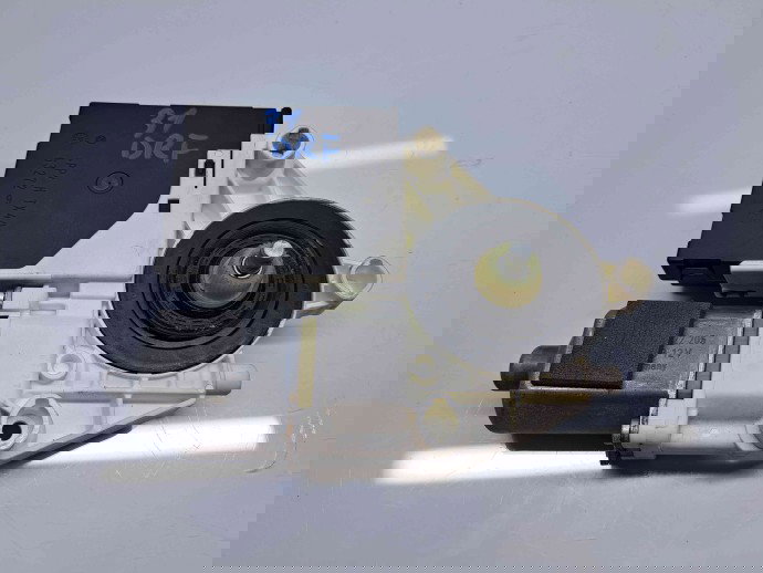 Motoras geam dreapta fata Audi A3 Sportback (8PA) [Fabr 2004-2013] Facelift 8P0059801M