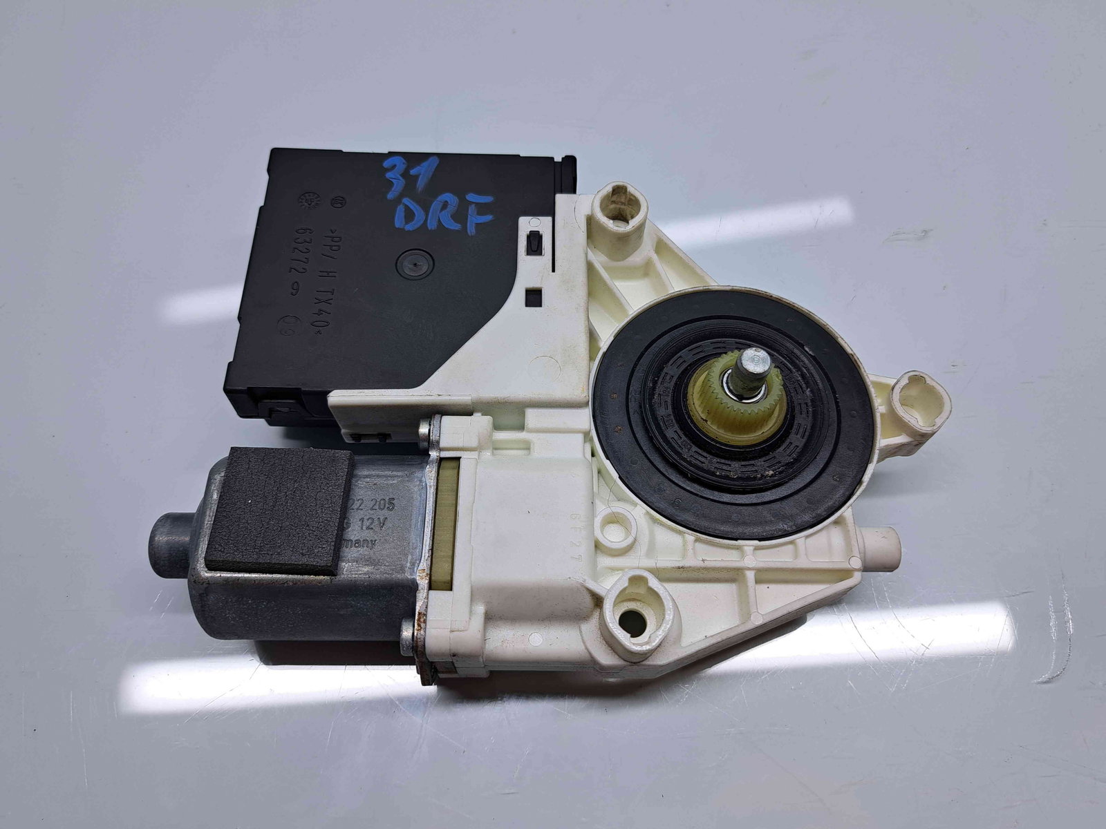 Motoras geam dreapta fata Audi A3 Sportback (8PA) [Fabr 2004-2013] Facelift 8P0059801M - imagine 4