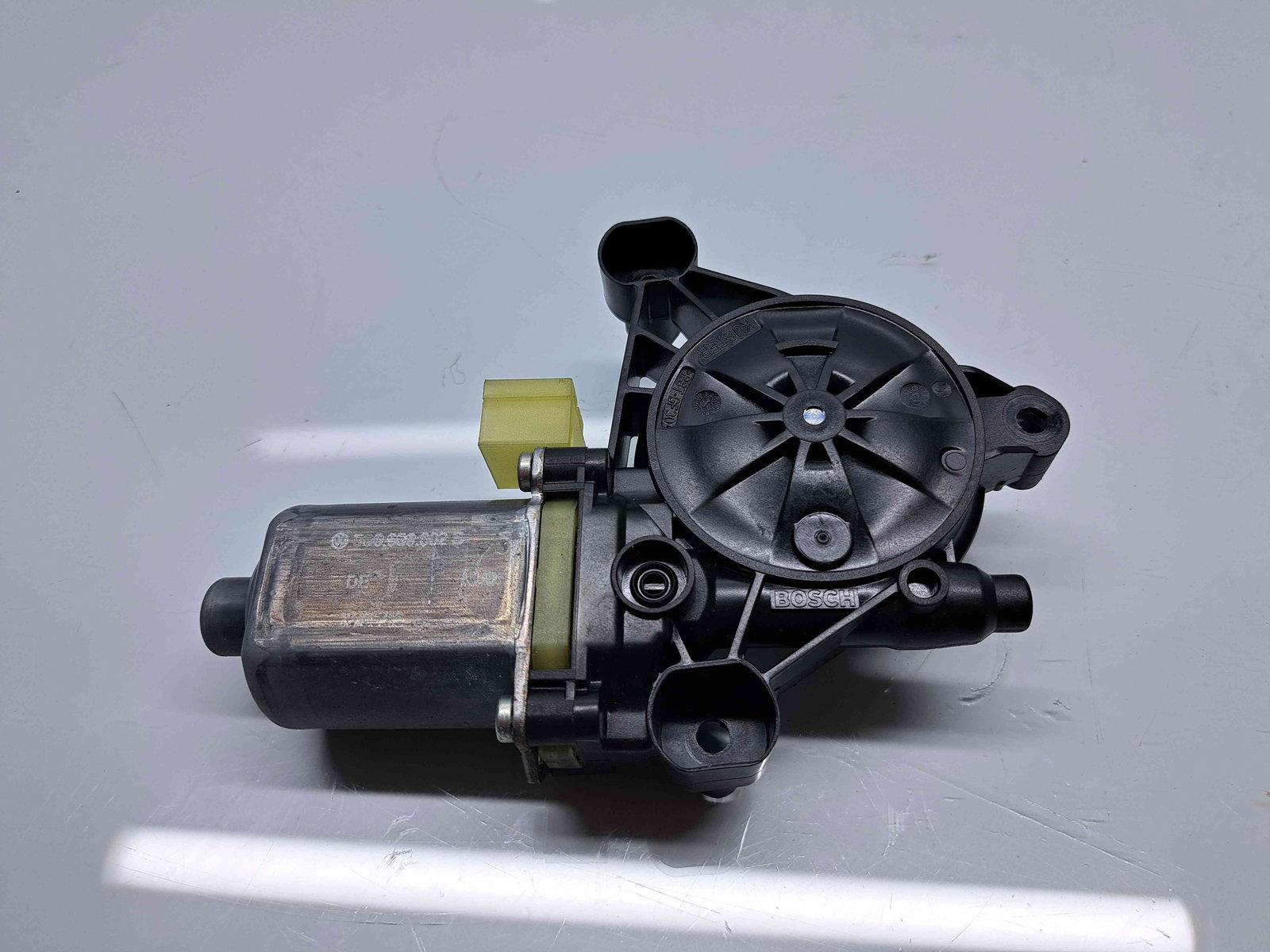 Motoras geam dreapta fata Skoda Octavia 3 Combi (5E5) [Fabr 2012-prezent] 5Q0959802B - imagine 1