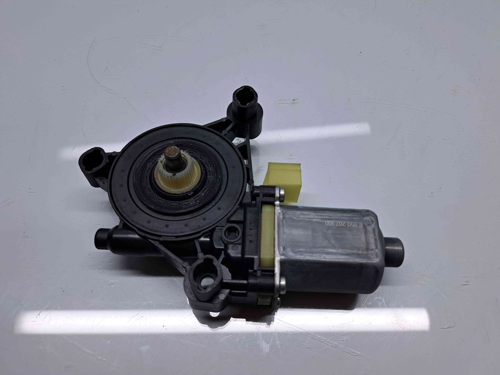 Motoras geam dreapta fata Skoda Octavia 3 Combi (5E5) [Fabr 2012-prezent] 5Q0959802B - imagine 3