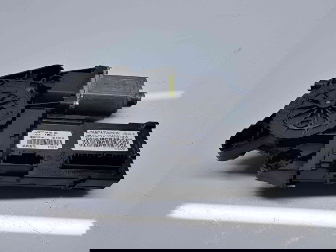 Motoras geam dreapta fata Renault Megane 3 [Fabr 2008-2015] Facelift 807302821R