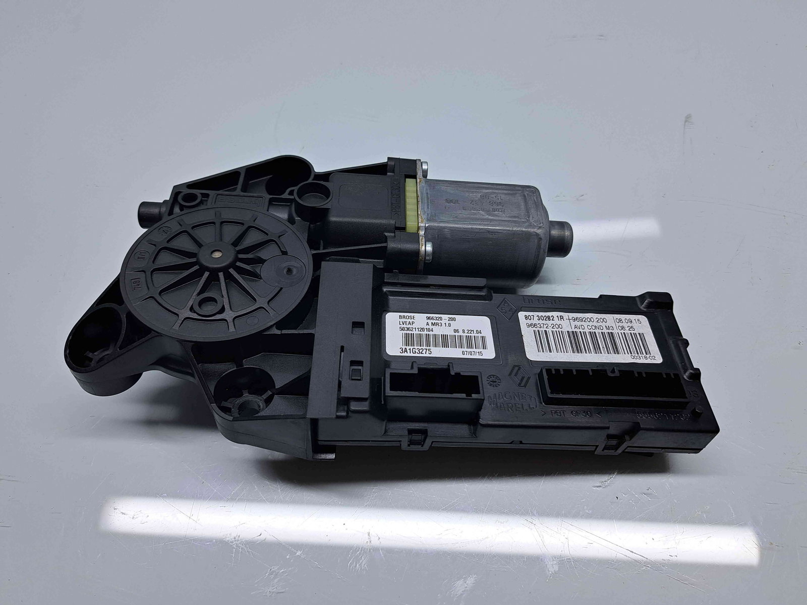 Motoras geam dreapta fata Renault Megane 3 [Fabr 2008-2015] Facelift 807302821R - imagine 1