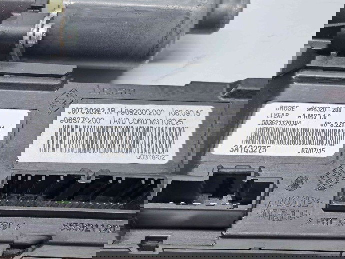 Motoras geam dreapta fata Renault Megane 3 [Fabr 2008-2015] Facelift 807302821R