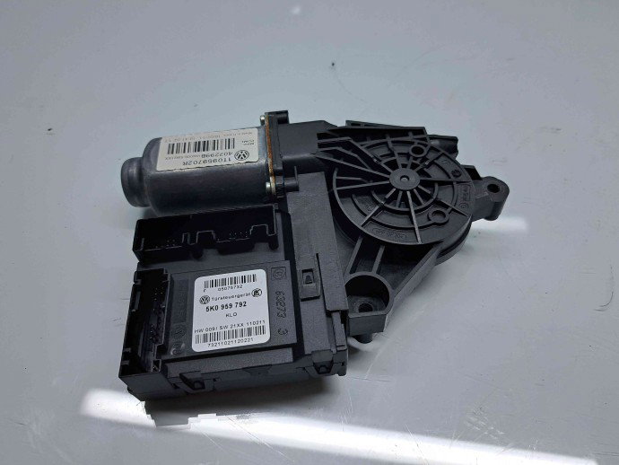 Motoras geam stanga fata Skoda Octavia 2 Combi (1Z5) [Fabr 2004-2013] Facelift 1T0959702R / 5K0959792