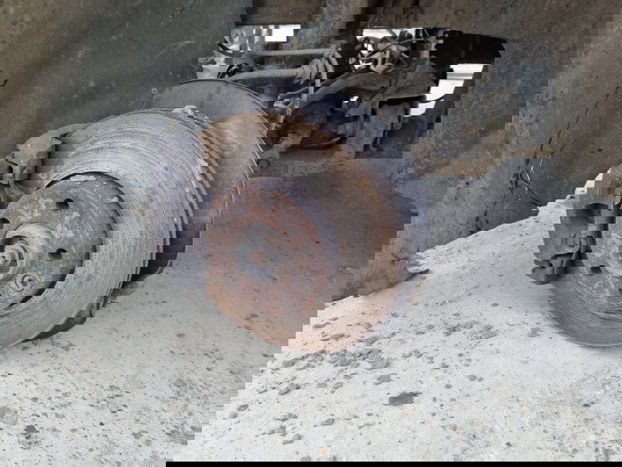 Fuzeta fata stanga Volkswagen Transporter 5 (7HB, 7HJ) [Fabr 2004-2013] 2.0 TDI CAA 75KW / 102CP