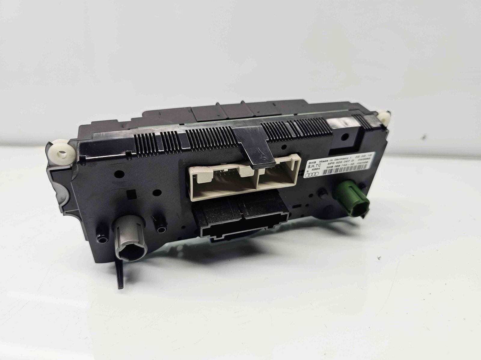 Panou comanda clima Audi A3 Sportback (8PA) [Fabr 2004-2013] Facelift 8P0820047D - imagine 3