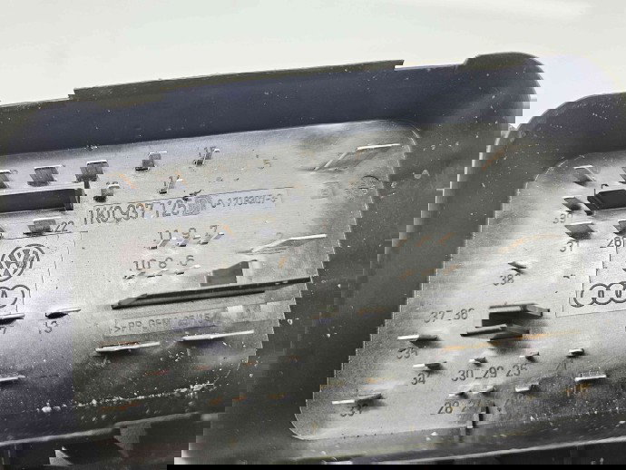  Panou sigurante AudiA3 Sportback (8PA) [Fabr 2004-2013] Facelift 1K0937125D 