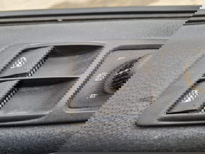  Butoane comanda geamuri sofer Volkswagen Transporter 5 (7HB, 7HJ) [Fabr 2004-2013] OEM