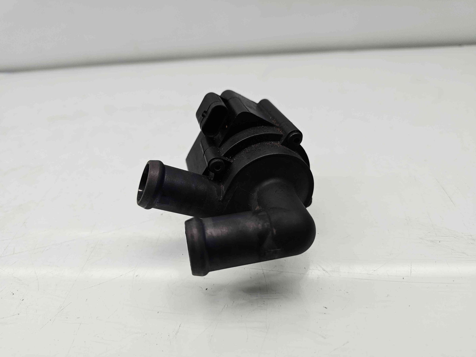 Pompa recirculare apa Audi A3 Sportback (8PA) [Fabr 2004-2013] Facelift 5N0965561 2.0 TDI CFFB 103KW / 140CP - imagine 3