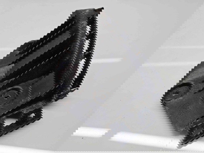 Suport bara dreapta spate Audi A3 Sportback (8PA) [Fabr 2004-2013] Facelift 8P4807394A