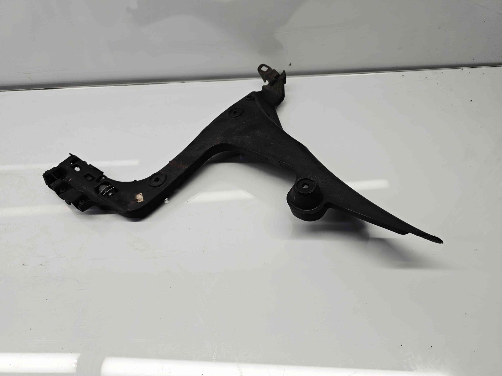 Suport bara stanga spate Audi A3 Sportback (8PA) [Fabr 2004-2013] Facelift 8P4807377B - imagine 2