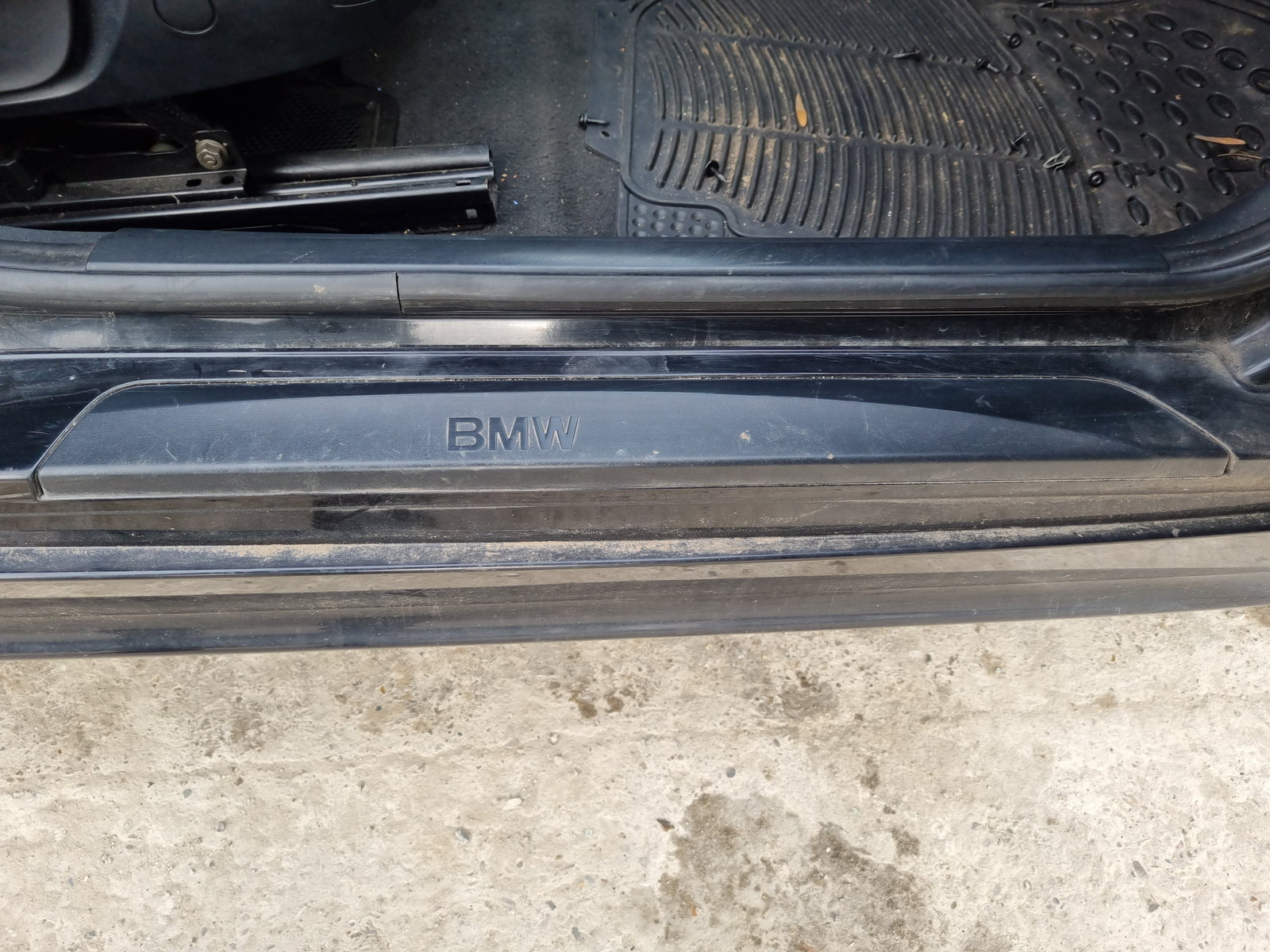 Ornament prag dreapta fata Bmw 1 (E81, E87) [Fabr 2004-2010] OEM