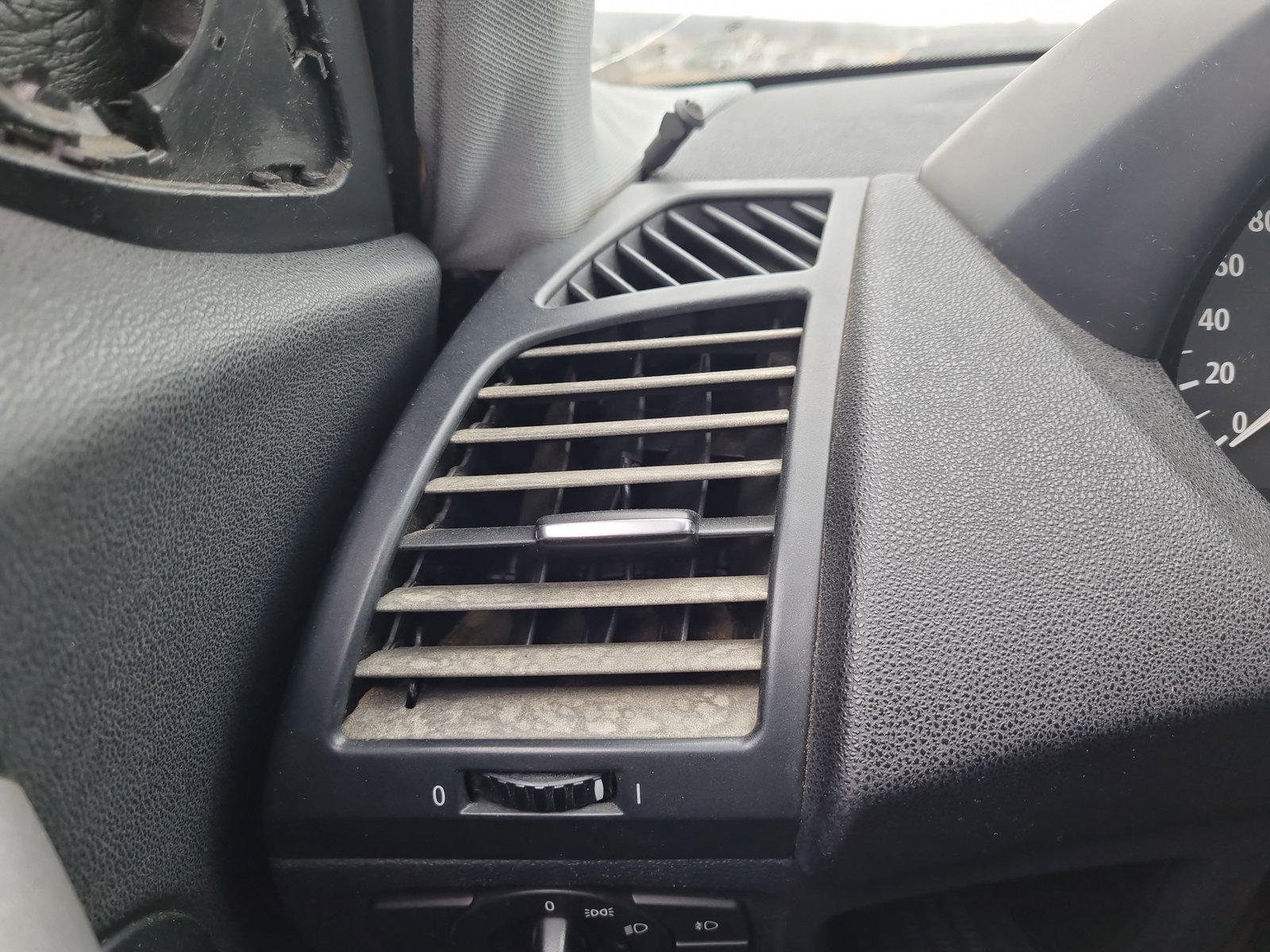 Grila aerisire dreapta Bmw 1 (E81, E87) [Fabr 2004-2010] OEM - imagine 1