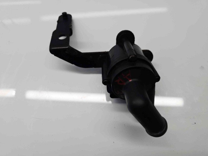 Pompa recirculare apa  Volkswagen Passat B7 (362) [Fabr 2010-2014] 5N0965561 2.0 TDI CEGA 125KW / 170CP