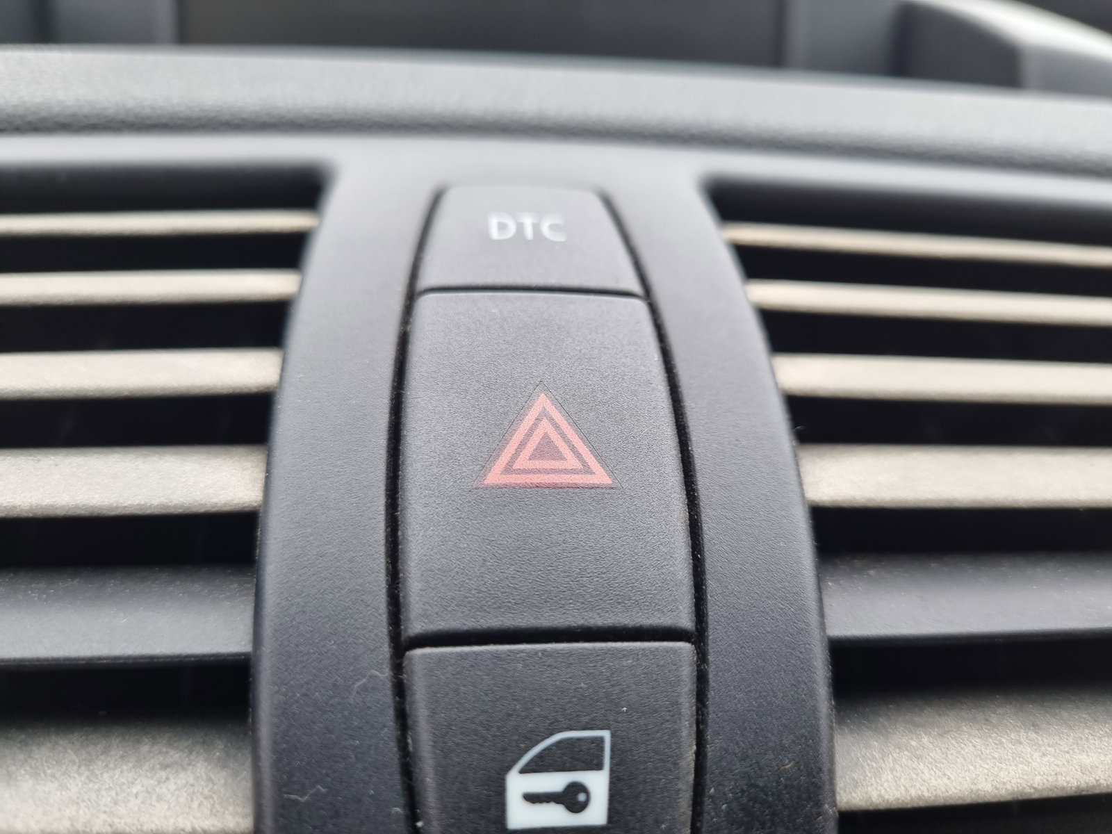 Buton avarii Bmw 1 (E81, E87) [Fabr 2004-2010] OEM