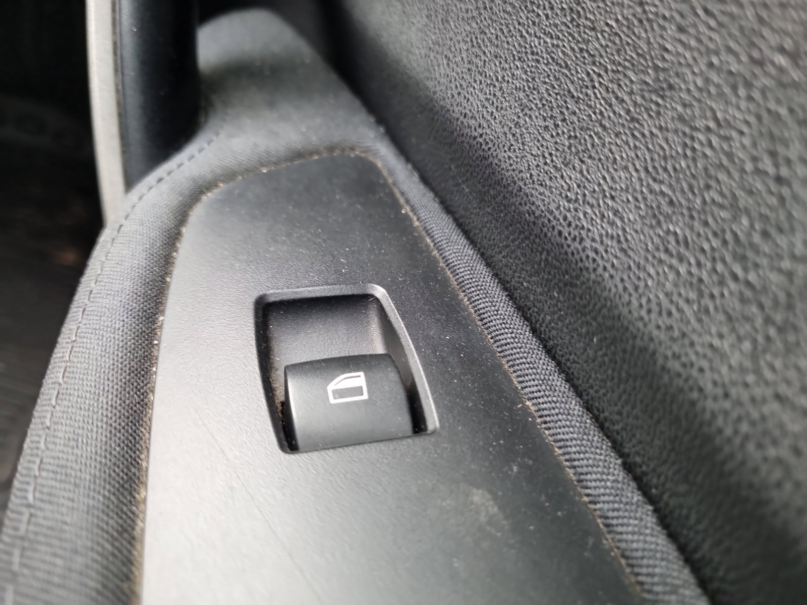 Buton geam dreapta fata Bmw 1 (E81, E87) [Fabr 2004-2010] OEM - imagine 2