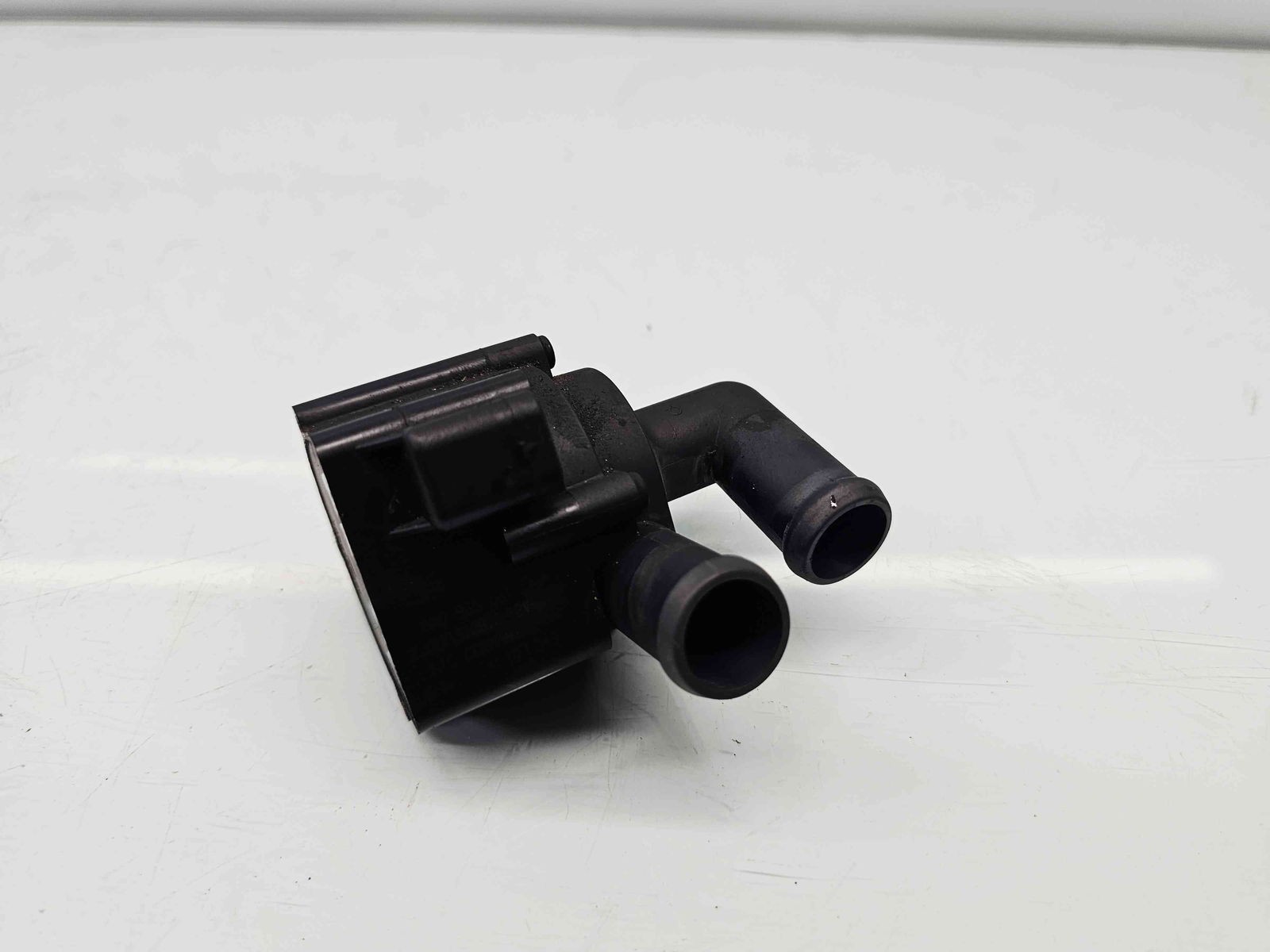 Pompa recirculare apa Seat Altea XL (5P5, 5P8) [Fabr 2006-2015] 5N0965561 2.0 TDI CFFB 103KW / 140CP - imagine 1