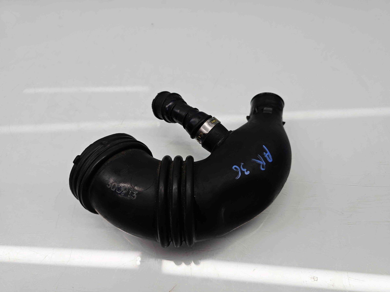 Tub admisie aer Fiat Punto (199) [Fabr 2010-2018]] 51897510 1.3 199B4000 62KW / 85CP - imagine 2