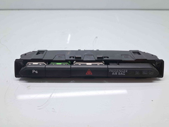  Butoane comenzi consola centrala Volkswagen Passat B8 Variant (3G5) [Fabr 2015-prezent] 3G2853769A