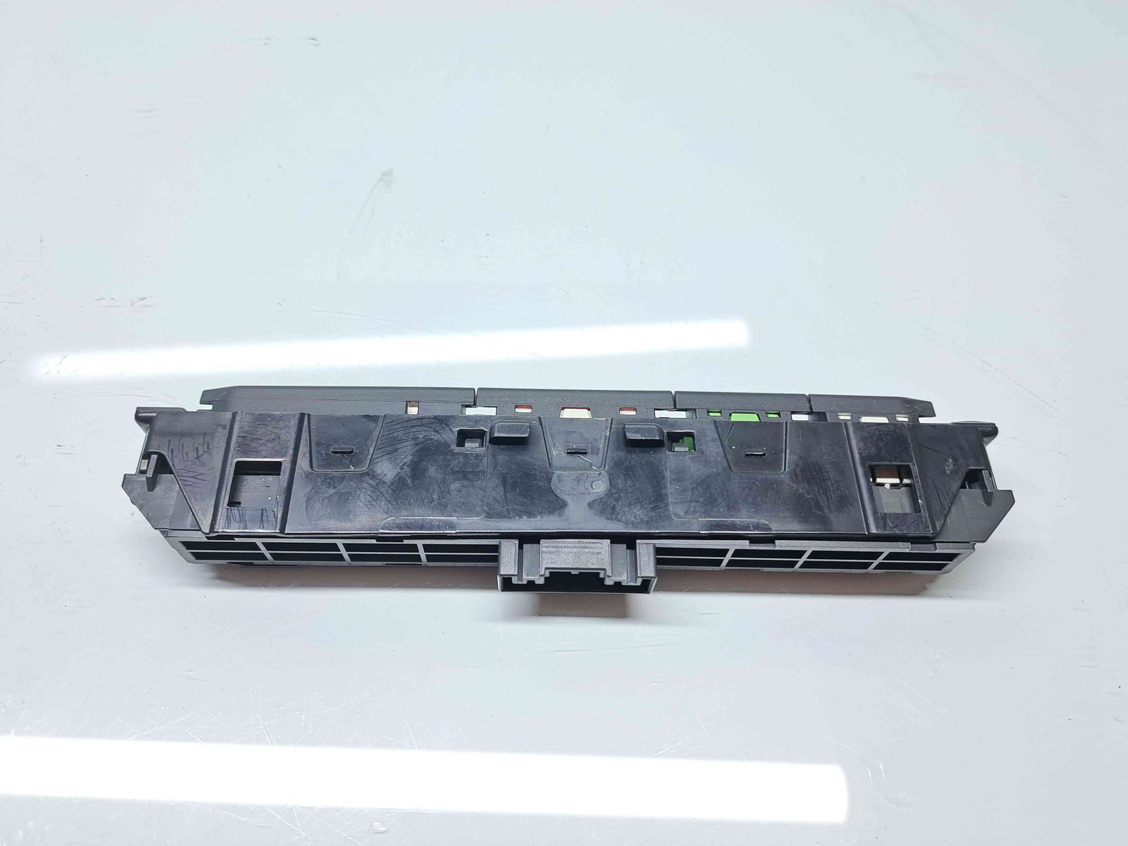 Butoane comenzi consola centrala Volkswagen Passat B8 Variant (3G5) [Fabr 2015-prezent] 3G2853769A - imagine 2