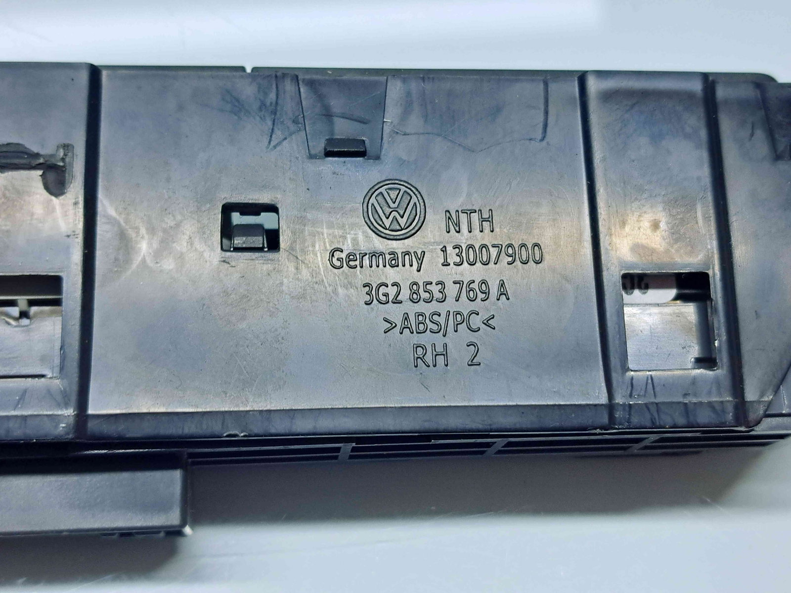 Butoane comenzi consola centrala Volkswagen Passat B8 Variant (3G5) [Fabr 2015-prezent] 3G2853769A - imagine 4