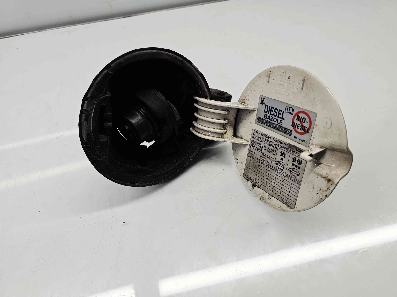 Capac rezervor Skoda Fabia 2 (5J, 542) [Fabr 2007-2014] LF9E - imagine 2