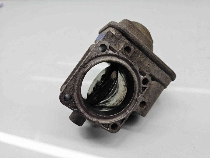 Clapeta acceleratie Volkswagen Caddy 3 (2KA, 2KH) [Fabr 2004-2009] 038128063J 2.0 TDI BST 51KW / 70CP