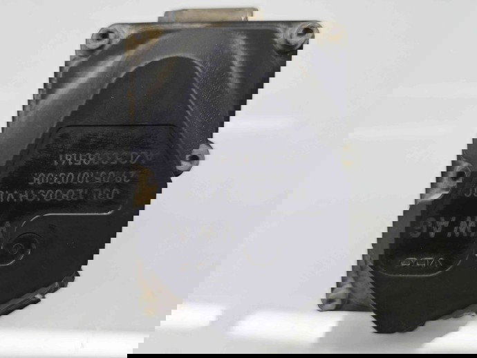 Clapeta acceleratie Volkswagen Transporter 5 (7HB, 7HJ) [Fabr 2004-2013] 03L128063H 2.0 TDI CAA 75KW / 102CP