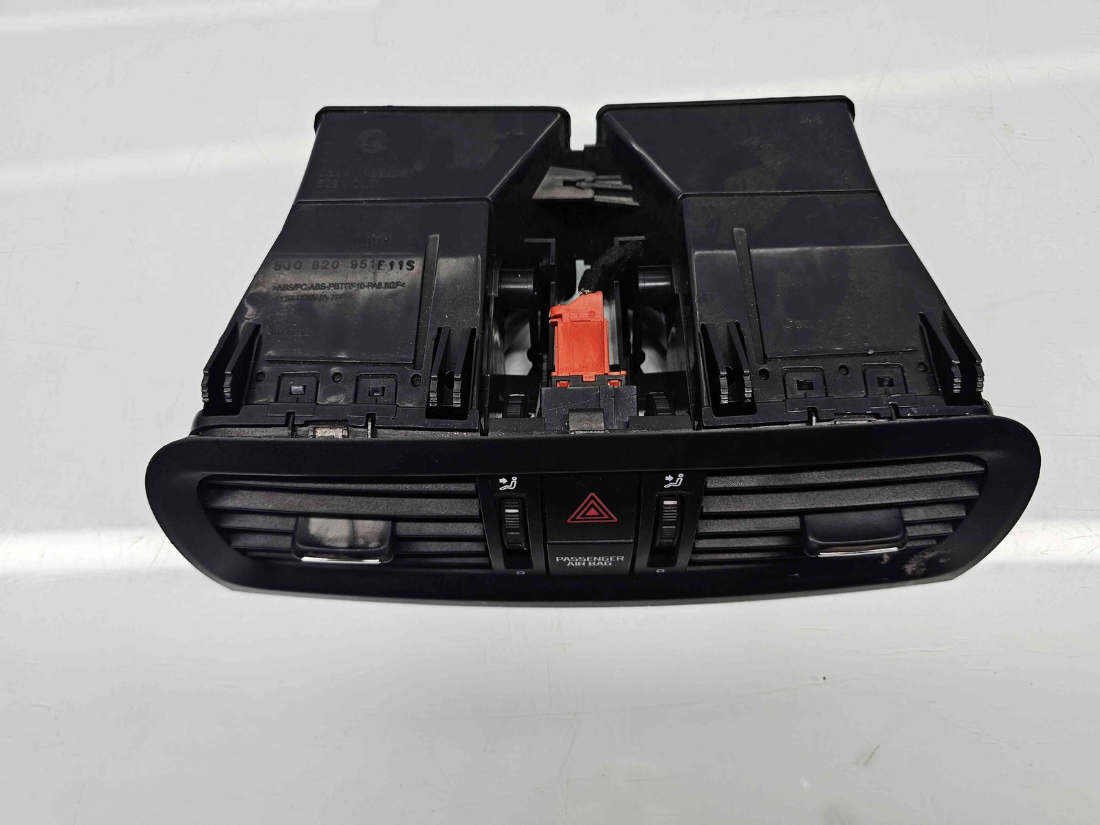 Grila aerisire centrala Skoda Fabia 2 (5J, 542) [Fabr 2007-2014] 5J0820957 - imagine 2