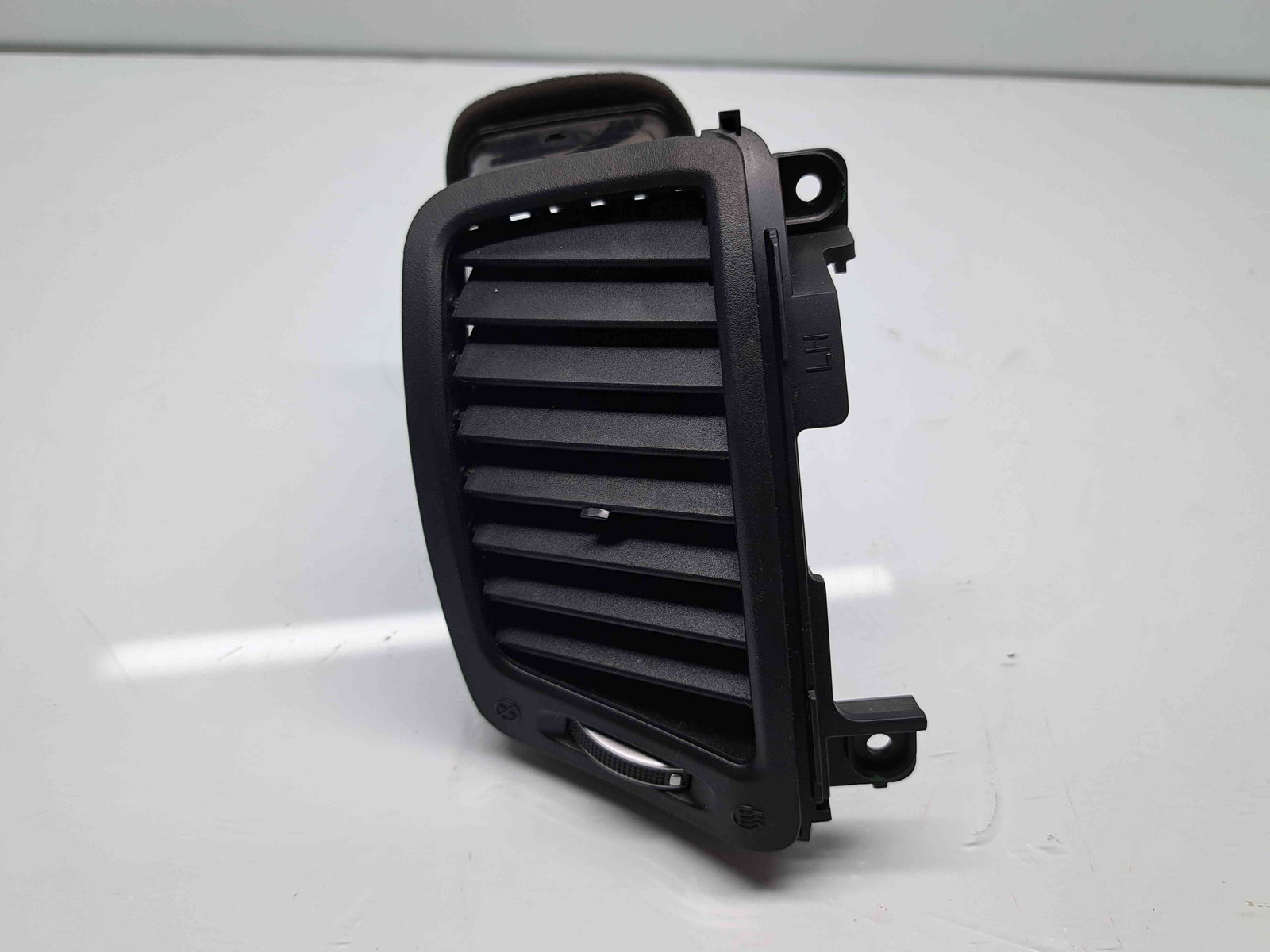 Grila aerisire centrala Kia Sorento 2 [Fabr 2009-2015] 97420-2P000 - imagine 1