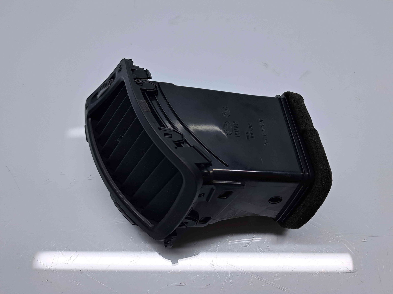 Grila aerisire centrala Kia Sorento 2 [Fabr 2009-2015] 97420-2P000 - imagine 3